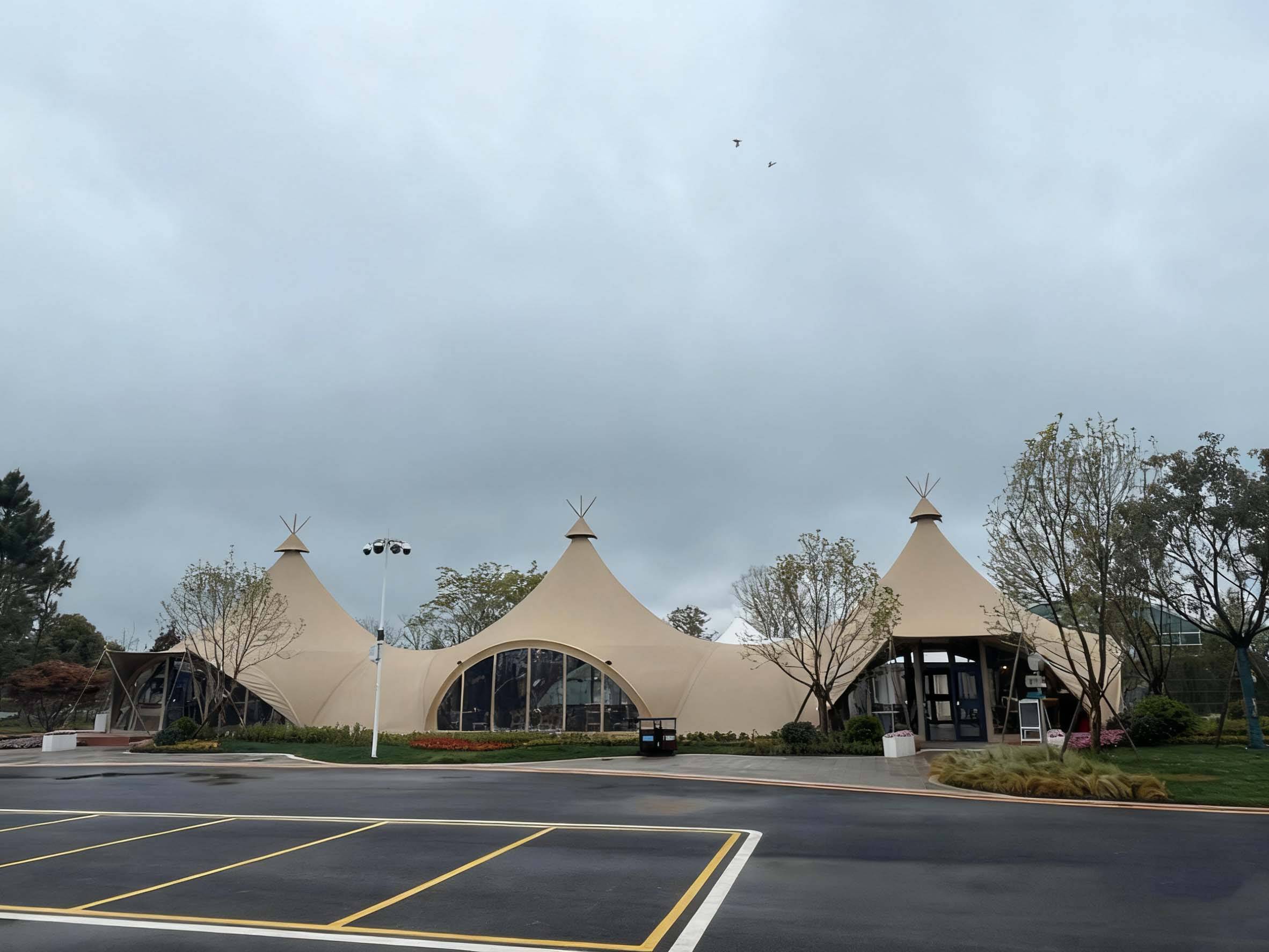 构房屋沙漠钟形特色帐篷定制品质可靠服务贴心pg模拟器沙漠营地帐篷优选佛山好来居金属结(图2)